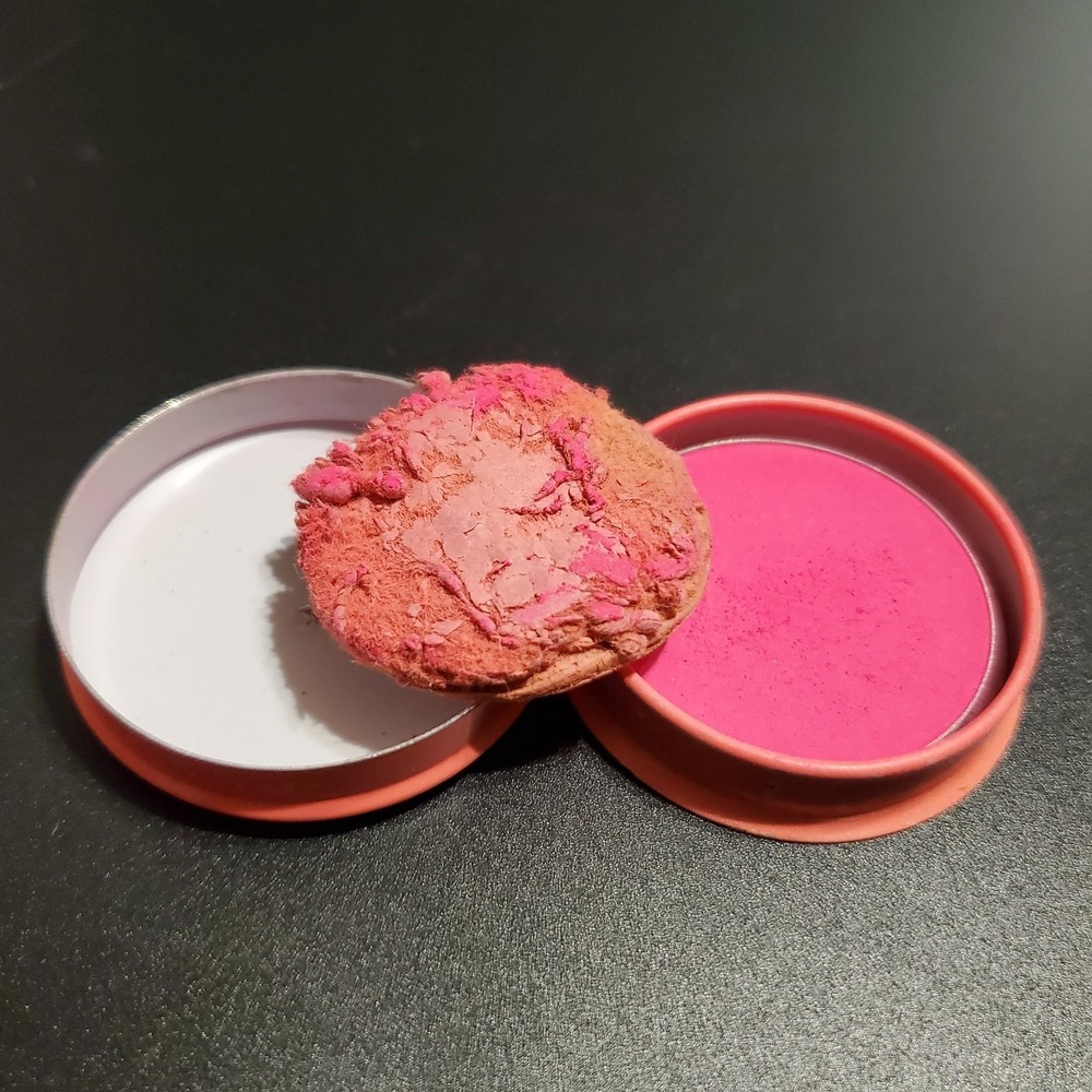 Vintage Makeup Tin Original Powder Puff and Rouge NY Heather Rouge Daytime Bow - Picture 5 of 7